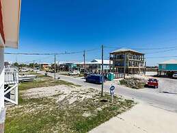 Red Robyn by Meyer Vacation Rentals