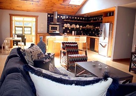 Stunning 3bd/2ba Vacation House in the Vineyard