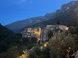 Oliveto Stunning Property With Private Garden