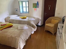 Oliveto Sleeps 4 With Private Garden