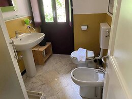 Oliveto Sleeps 4 With Private Garden