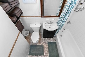 Perfectly Located near Restaurants, Shops, & Sites