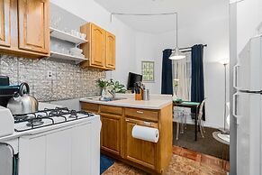 Perfectly Located near Restaurants, Shops, & Sites