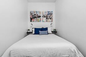 Perfectly Located near Restaurants, Shops, & Sites