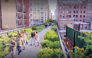 Perfectly Located near Restaurants, Shops, & Sites