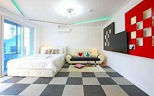 Gyeongju the One Pension - Red