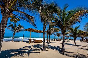Hotel Punta Camarón Bungalows & Suites