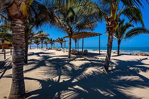 Hotel Punta Camarón Bungalows & Suites