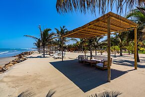 Hotel Punta Camarón Bungalows & Suites
