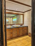 Shanti Natural Panorama View Hotel