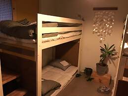 Ini Kobe Hostel & Cafe Bar