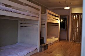 Ini Kobe Hostel & Cafe Bar