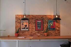 Ini Kobe Hostel & Cafe Bar