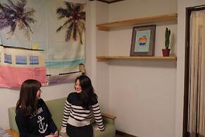 Ini Kobe Hostel & Cafe Bar