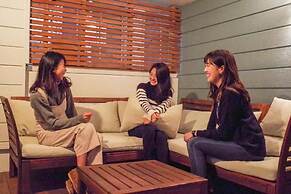 Ini Kobe Hostel & Cafe Bar