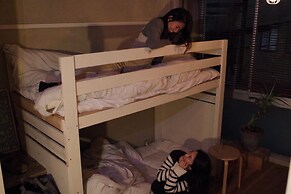 Ini Kobe Hostel & Cafe Bar