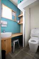 Ini Kobe Hostel & Cafe Bar