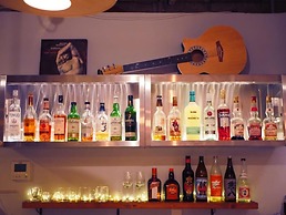 Ini Kobe Hostel & Cafe Bar