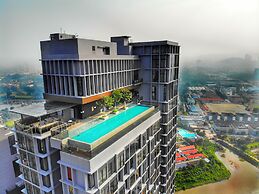 Expressionz Suites KLCC by Like Home