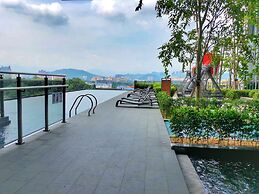 Expressionz Suites KLCC by Like Home