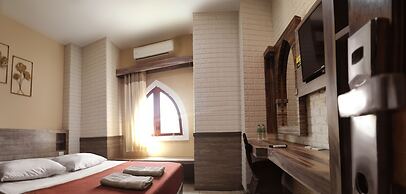 Hotel Syariah Larismanis