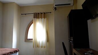 Hotel Syariah Larismanis