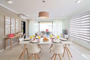 Ocean Legends Beachfront Suites