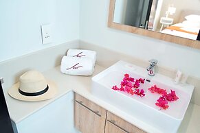 Ocean Legends Beachfront Suites