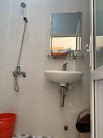 Lee Na Hotel - Hostel