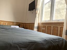 Lee Na Hotel - Hostel