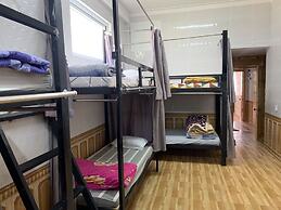 Lee Na Hotel - Hostel