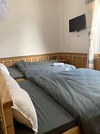 Lee Na Hotel - Hostel