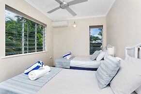 Seascape Holiday at the Queenslander