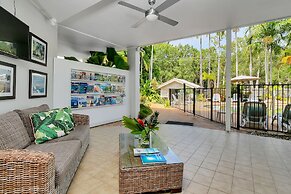 Seascape Holiday at the Queenslander