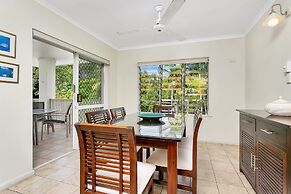 Seascape Holiday at the Queenslander