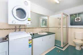 Seascape Holiday at the Queenslander