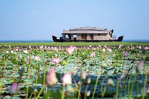 amã Stays & Trails Pathiramanal Villa, Alappuzha