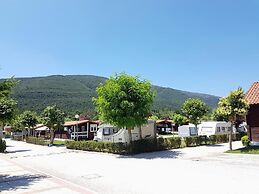Camping Rio Nela