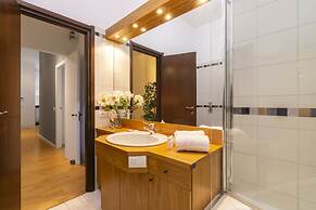 Santa Valeria - 4 Bedrooms Apartment