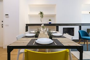 Santa Valeria - 4 Bedrooms Apartment