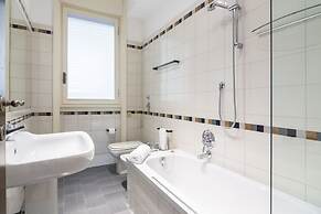 Santa Valeria - 4 Bedrooms Apartment