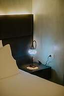 Dim's Hotel