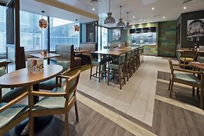 Premier Inn Liverpool Lime Street