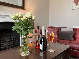 Chic City Centre Georgian Maisonette