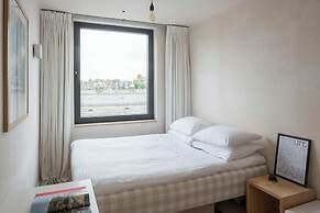 Blythe Road by Onefinestay