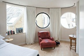 Blythe Road by Onefinestay