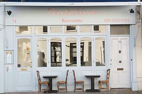 Blythe Road by Onefinestay