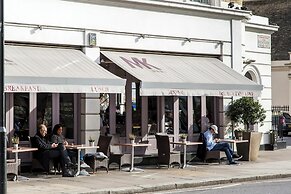 Cromwell Road II by Onefinestay