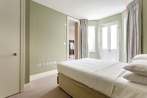 Rigault Road by Onefinestay