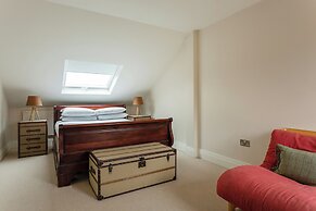 Rigault Road by Onefinestay